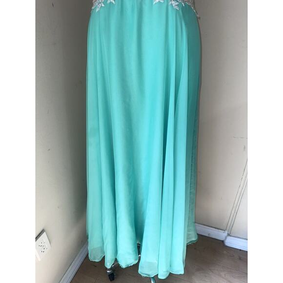 Glam Gurlz Green Prom Formal Dress Ballgown Hand Beaded Lace Rhinestone Sz 12 - Picture 6 of 16